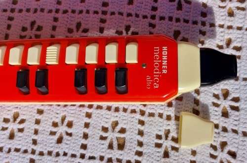 VINTAGE 1960S HOHNER GERMANY ALTO MELODICA RED WITH 25 KEYS  TESTED WORKING