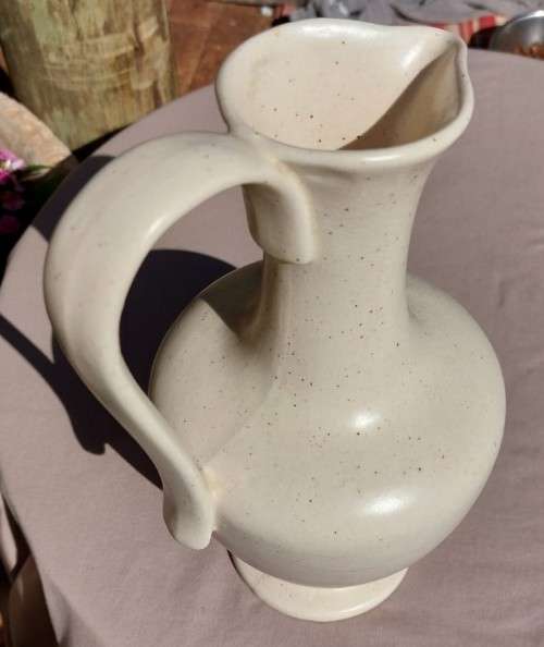 BEAUTIFULLY WHITE SPECKLED CERAMIC VASE MUG PITCHER WITH STYLISH HANDLE