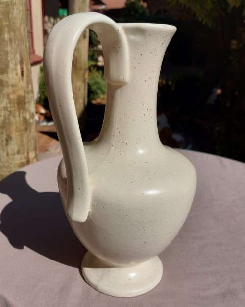 BEAUTIFULLY WHITE SPECKLED CERAMIC VASE MUG PITCHER WITH STYLISH HANDLE