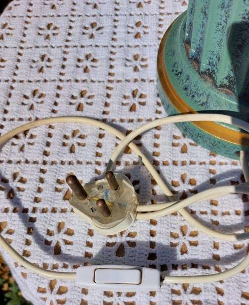 LARGE 60CM HIGH THACKWRAY SOUTH AFRICA CERAMIC TABLE LAMP WORKING!