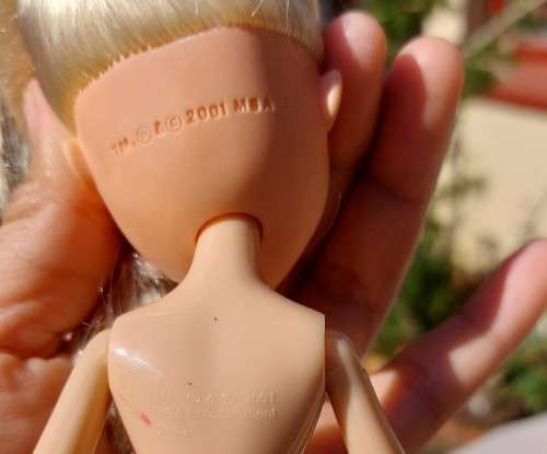 HIGHLY COLLECTABLE AND VERY RARE FIRST EDITION MGA 2001 BRATZ DOLL CHLOE