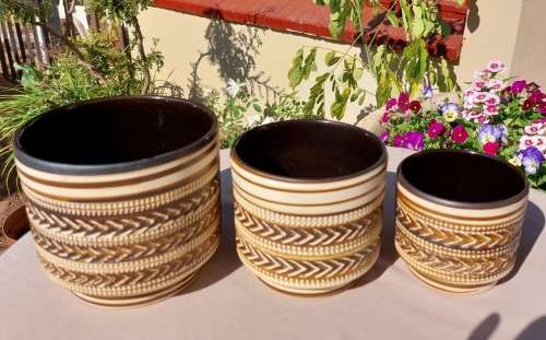 BEAUTIFULL TRIO OF HANDMADE GERMANY CERAMIC POTS  WELL MADE