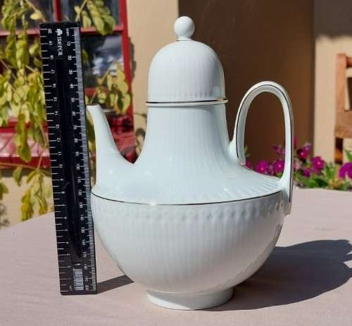 GORGEOUS VINTAGE(1969) HUTSCHENREUTHER SELB LHS GERMANY 22K GOLD GILT RIM WHITE PORCELAIN TEA POT