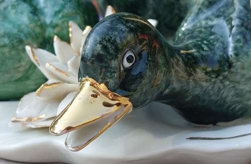 CESARE VILLARI! - CVS CAPODIMONTE ITALY! - 18CT GOLD GILT! - PORCELAIN DUCKS! - RARE AND VALUABLE PL