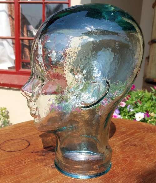 CREEPY LIFE SIZED 28CM HIGH TINTED GREEN GLASS HUMAN MANNEQUIN HEAD  AN UNIQUE ITEM