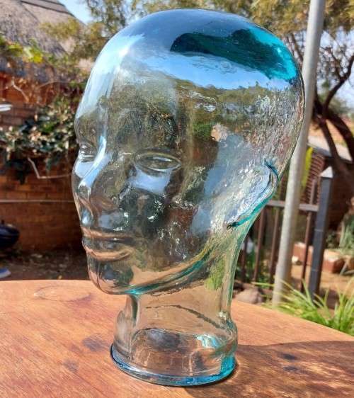 CREEPY LIFE SIZED 28CM HIGH TINTED GREEN GLASS HUMAN MANNEQUIN HEAD  AN UNIQUE ITEM
