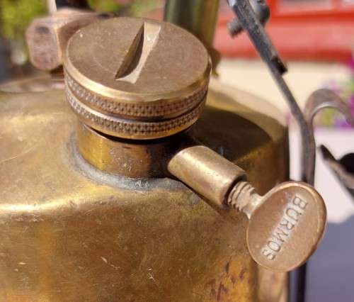 BURMOS BRASS BLOWTORCH VINTAGE PARAFFIN 2 PINT (about 1L) CAPACITY BY TOWNSON and COXSON ENGLAND