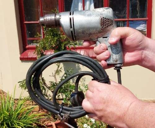 VINTAGE 1950S BLACK AND DECKER HEAVY DUTY DRILL WITH A JACOBS CHUCK AND KEY MADE IN ENGLAND WORKING