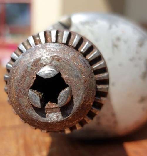 VINTAGE 1950S BLACK AND DECKER HEAVY DUTY DRILL WITH A JACOBS CHUCK AND KEY MADE IN ENGLAND WORKING