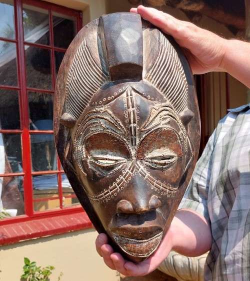 HIGHLY DESIRABLE AFRICAN TIKAR WOODEN MASK HAND CARVED CAMEROON 40CM HIGH
