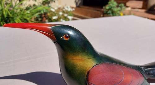 FEATHERS GALLERY KNYSNA LIMITED EDITION NO 1177 WOOD HOOPOE (MALE) OR KAKELAAR HAND CRAFTED