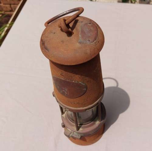 OLD VICTOR KENT WOLF NO 1 MINERS SAFETY LAMP IN WORKING ORDER!