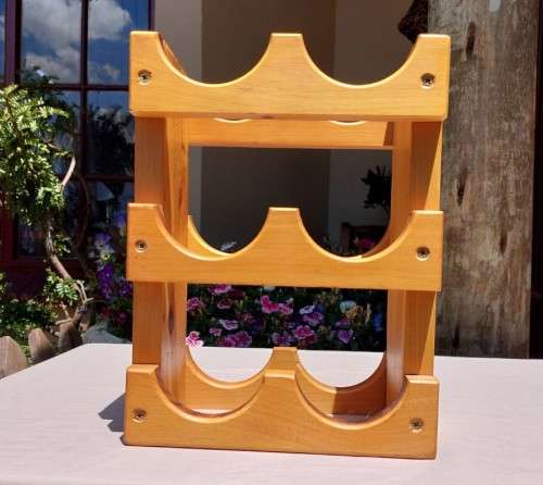 SIX BOTTLE WOOD FORUM SOUTH AFRICAN MADE STAINED PINE WOODRACK
