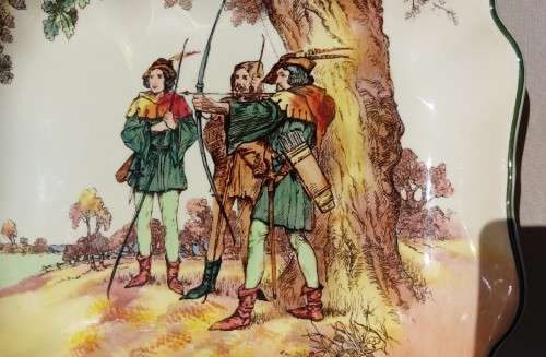 RARE (1914-1967) ROYAL DOULTON ROBIN HOOD UNDER THE GREENWOOD TREE GREEN WAVY EDGE PLATE  D6341