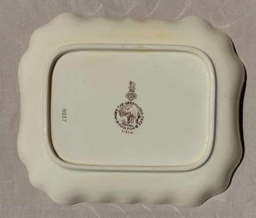 RARE (1914-1967) ROYAL DOULTON ROBIN HOOD UNDER THE GREENWOOD TREE GREEN WAVY EDGE PLATE  D6341