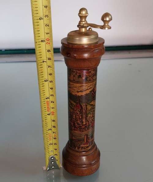 VINTAGE FLORENTIA ITALY MAP WOOD AND BRASS PEPPER GRINDER