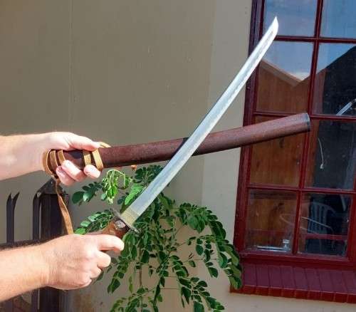 SAMURAI WAKIZASHI SWORD WITH WOODEN SCABBARD WELL MADE BUT WITH BLUNTED BLADE MADE IN JAPAN