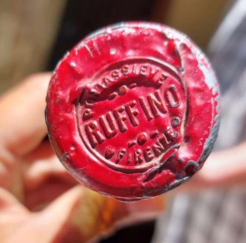 ULTRA RARE 1,2M HIGH! VINTAGE 1972 IL RUFFINI CHIANTI ITALY WINE BOTTLE (FULL!) WITH RATTAN WRAP