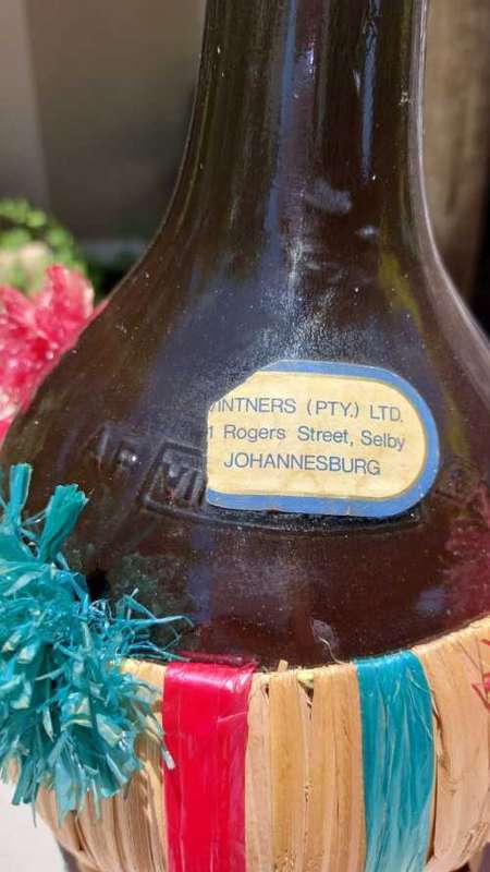 ULTRA RARE 1,2M HIGH! VINTAGE 1972 IL RUFFINI CHIANTI ITALY WINE BOTTLE (FULL!) WITH RATTAN WRAP