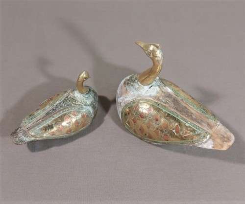 VINTAGE PAIR OF HANDCRAFTED WOODEN DUCKS WITH BRASS NECK AND WINGS AND COPPER TRIM