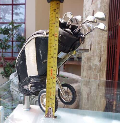 HOLE IN ONE MINIATURE (25CM HIGH) GOLF BAG PHONE WITH CLUBS AND WHEELS