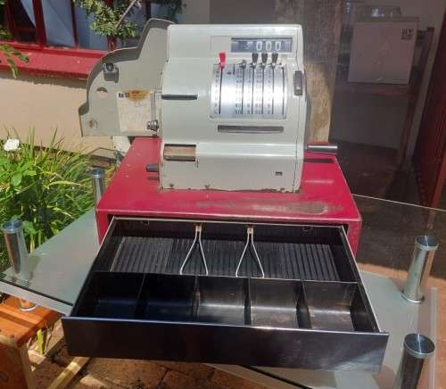 RARE HUGIN 1950S KASSAREGISTER SWEDEN MODEL KA 33 - STEEL 22,4KG 46CM WIDE  CRANK LEVER WORKING