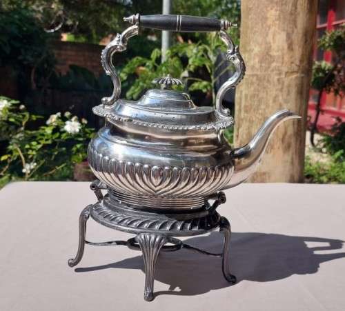 ANTIQUE EARLY 1900S HARRISON FISCHER SHEFFIELD ENGLAND SILVERPLATED TEAPOT ON STAND