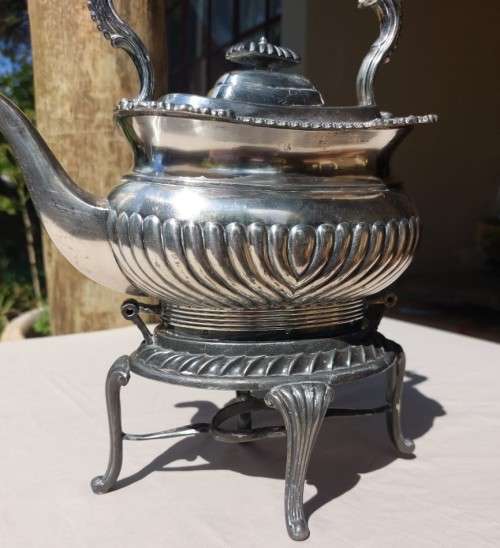 ANTIQUE EARLY 1900S HARRISON FISCHER SHEFFIELD ENGLAND SILVERPLATED TEAPOT ON STAND