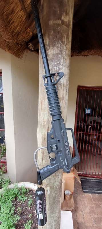 ORIGINAL TPN BRAVO ONE PAINTBALL GUN  TESTED AND WORKING  M16 VIETNAM STYLE RIFLE