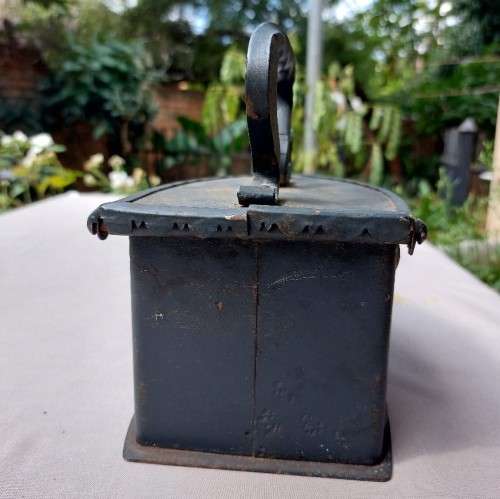 CAST IRON CHARCOAL IRON PRESS  REPRODUCTION MODEL