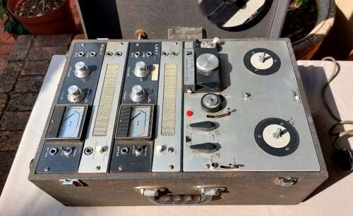VINTAGE 1963 AKAI JAPAN M-8 REEL TO REEL TAPE RECORDER WORKING WITH A BUNCH (11KG) OF MAGNETIC TAPES