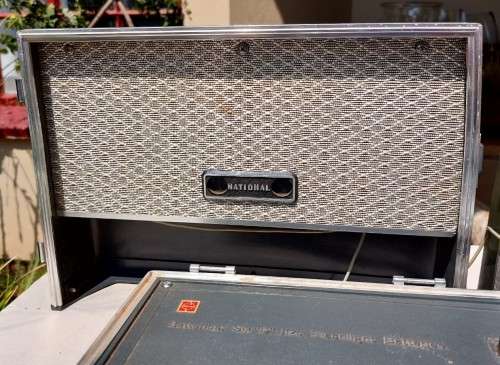 ICONIC 1968 NATIONAL JAPAN PORTABLE SUITCASE FM-AM RADIO RECORD PLAYER SG-760F  RADIO WORKING GREAT