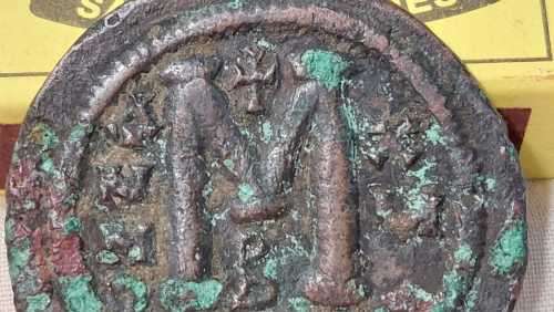 BRONZE FOLLIS OF JUSTINIAN 1 THE GREAT (EMPEROR 527-465 AD) LARGE EARLY YEAR 15 (542AD) BYZANTINE