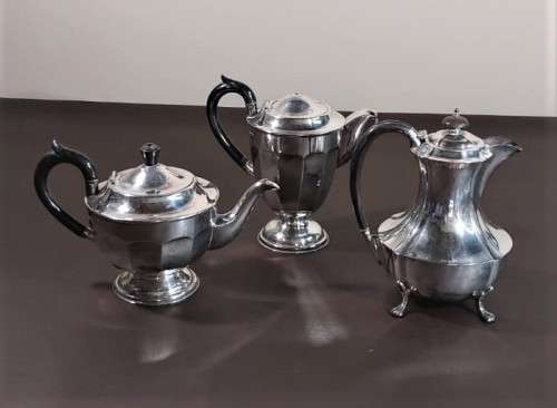 ELEGANT 1940S HECWORTH AUSTRALIA SILVERPLATED ON COPPER COFFEE POT, TEA POT AND WATER JUG