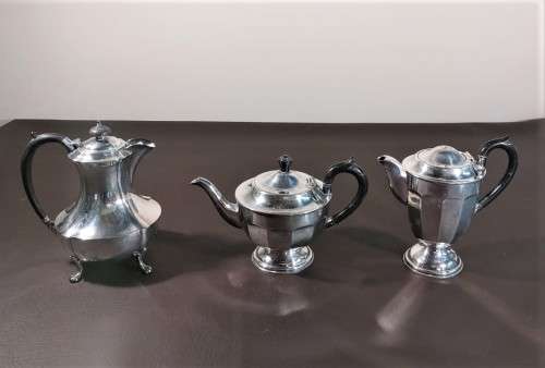 ELEGANT 1940S HECWORTH AUSTRALIA SILVERPLATED ON COPPER COFFEE POT, TEA POT AND WATER JUG