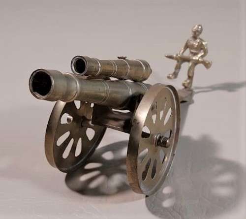 RARELY SEEN BRASS DOUBLE BARREL CANNON WITH SOLDIER ON BACK  ARTILLERY MILITARY TOY