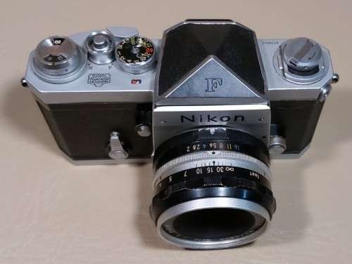 NIKON F 1963 SLR CAMERA (SERIAL 6524881) WITH NIKKOR-S AUTO 50MM LENS (SERIAL 574106) WORKING!
