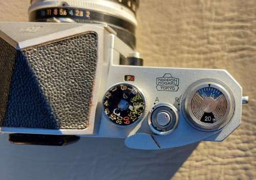 NIKON F 1963 SLR CAMERA (SERIAL 6524881) WITH NIKKOR-S AUTO 50MM LENS (SERIAL 574106) WORKING!