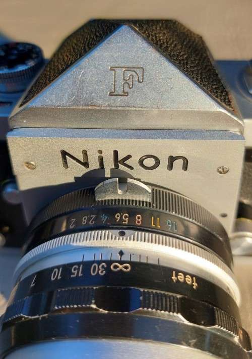 NIKON F 1963 SLR CAMERA (SERIAL 6524881) WITH NIKKOR-S AUTO 50MM LENS (SERIAL 574106) WORKING!
