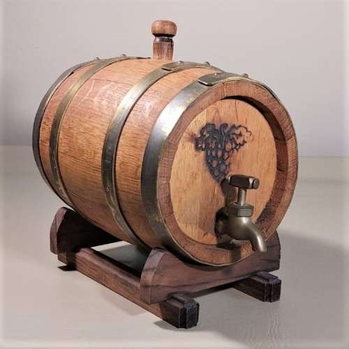 STRIKING OLD WINE OAK CASK WITH BRASS HOOPS AND TAP  TESTED WORKING  SIZE 25CM LONG 26CM HIGH
