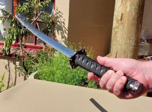 SAMURAI WAKIZASHI SWORD WITH DRAGON MOTIF DECORATED GUARD AND SCABBARD - 80CM LONG