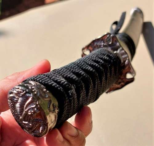 SAMURAI TANTO DAGGER/SWORD WITH DRAGON DECORATED GUARD AND SCABBARD WELL MADE 54CM LONG