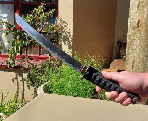 SAMURAI TANTO DAGGER/SWORD WITH DRAGON DECORATED GUARD AND SCABBARD WELL MADE 54CM LONG