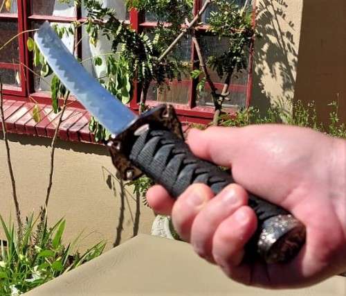 SAMURAI TANTO DAGGER/SWORD WITH DRAGON DECORATED GUARD AND SCABBARD WELL MADE 54CM LONG
