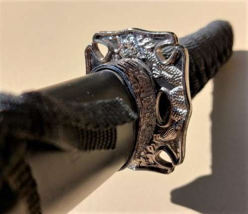SAMURAI TANTO DAGGER/SWORD WITH DRAGON DECORATED GUARD AND SCABBARD WELL MADE 54CM LONG
