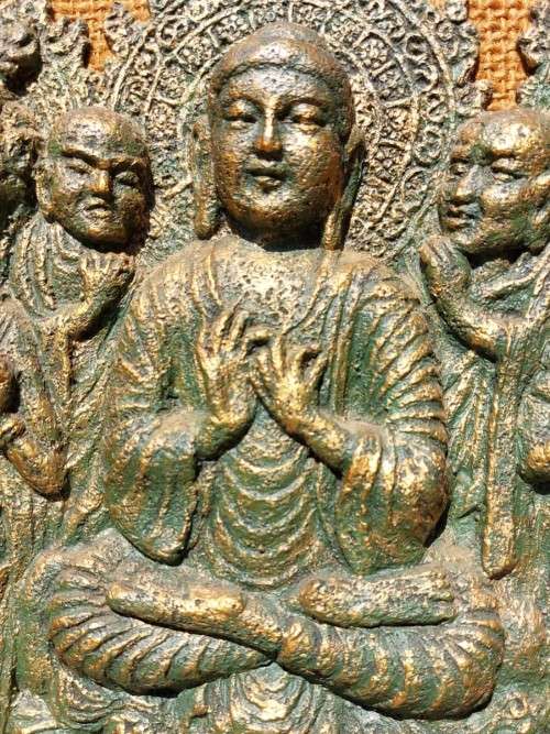 THE AMIDA BUDDHAS OF JAPAN SCULPTURE WITH THE CIRCLE OF LIFE MUDRA (HAND GESTURE)