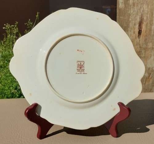 VERY RARE 1930S BY ROYAL APPOINTMENT OF QUEEN MARY OF ENGLAND PARAGON PLATE AND CREAMER SUMMER ROSE
