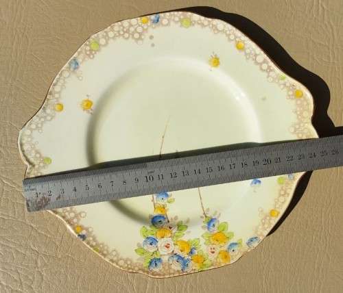 VERY RARE 1930S BY ROYAL APPOINTMENT OF QUEEN MARY OF ENGLAND PARAGON PLATE AND CREAMER SUMMER ROSE