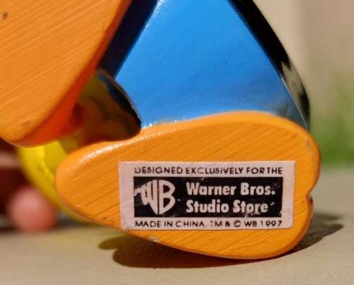 VINTAGE 1997 WARNER BROS STUDIO STORE EXCLUSIVE! TWEETY BIRD ALARM CLOCK  HIGH QUALITY WELL MADE