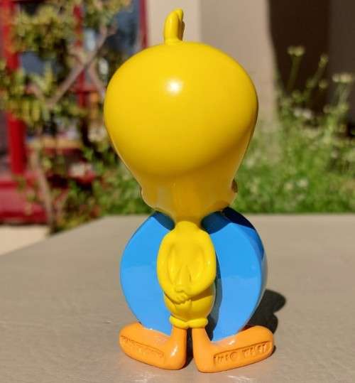 VINTAGE 1997 WARNER BROS STUDIO STORE EXCLUSIVE! TWEETY BIRD ALARM CLOCK  HIGH QUALITY WELL MADE